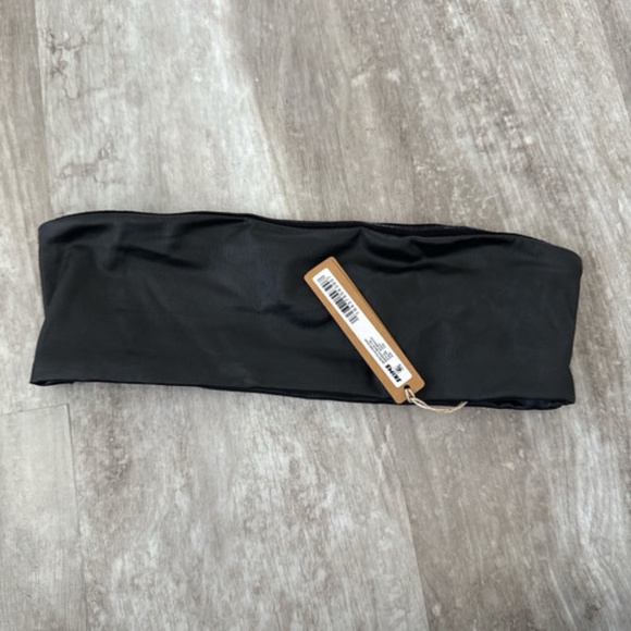 NWT Skims Micro pleather swim bandeau bikini top Color Onyx SW-BND-0153 XXS - Picture 2 of 3